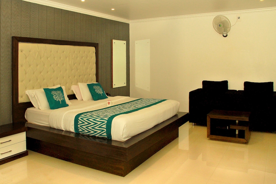 OYO 2915 Holiday Hill Hotel And Suites, Mananthavady, Wayanad