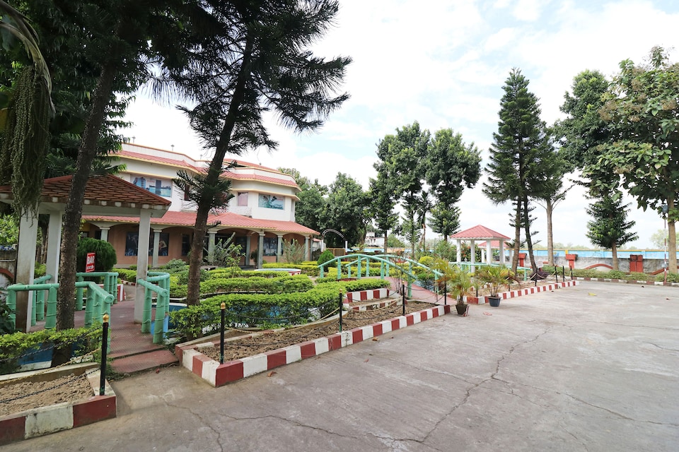 OYO 18879 Amantran Hotel & Resorts, Tarapith, Tarapith