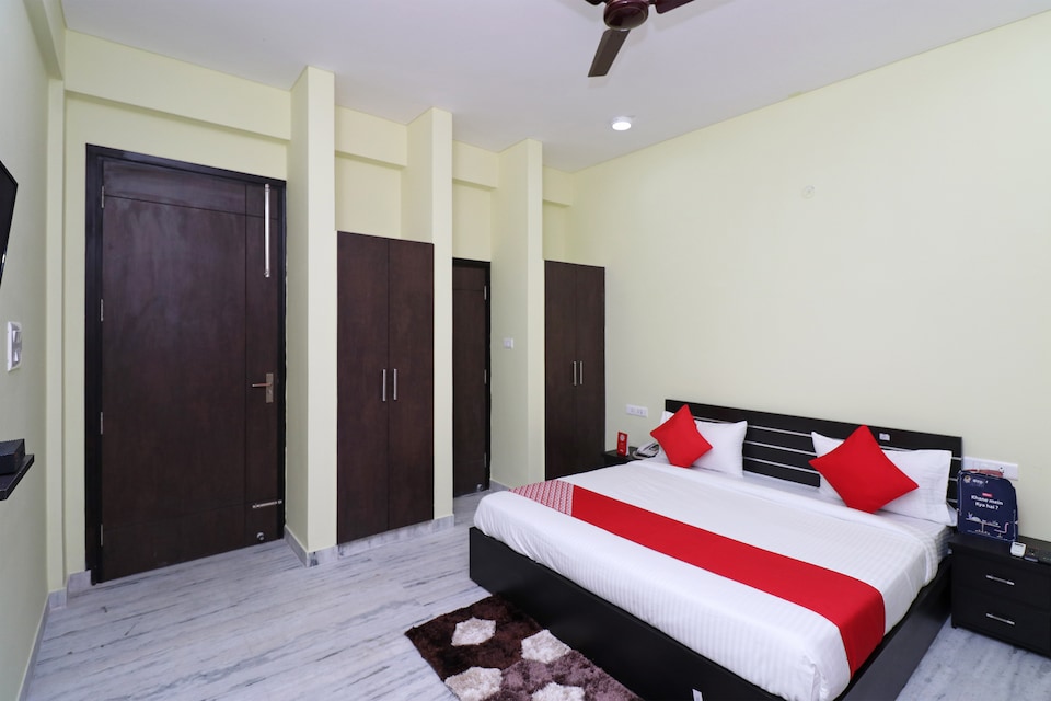 OYO 18899 Delight Inn, Gomti Nagar Lucknow, Lucknow