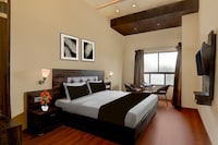 Super Townhouse Oak Sinhgad Road Crossway Formerly Popular Hotel