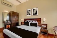 Super Townhouse Oak Sinhgad Road Crossway Formerly Popular Hotel