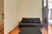 Super Townhouse Oak Sinhgad Road Crossway Formerly Popular Hotel