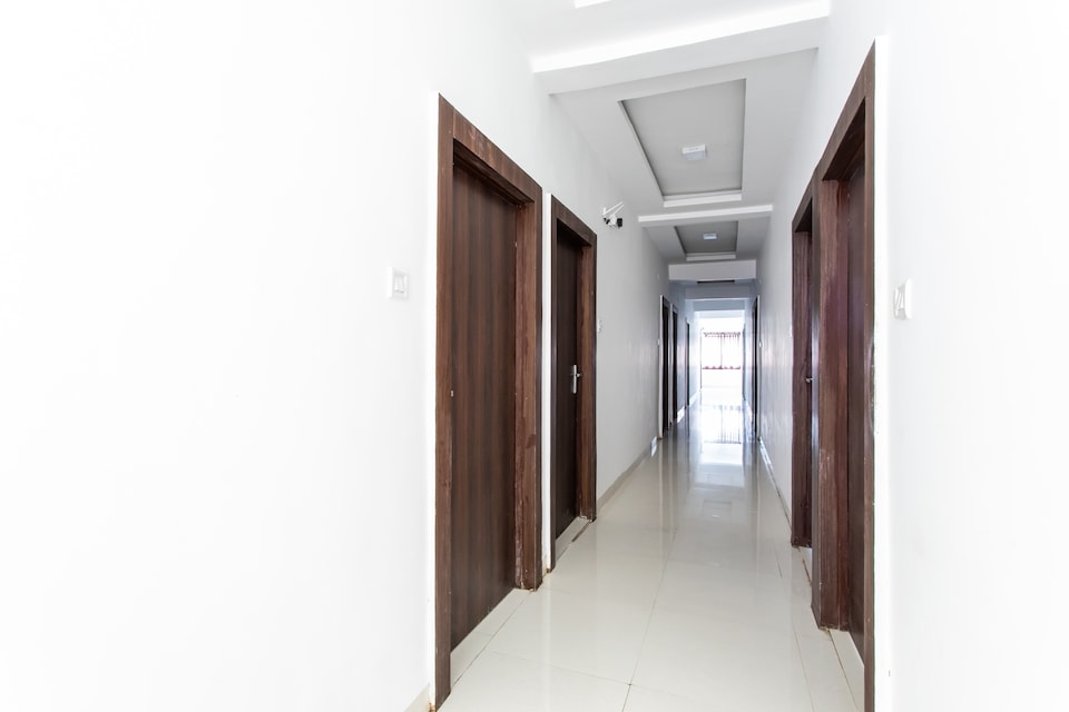 Hotel O Shiva Inn, Vijay Nagar Indore, इंदौर