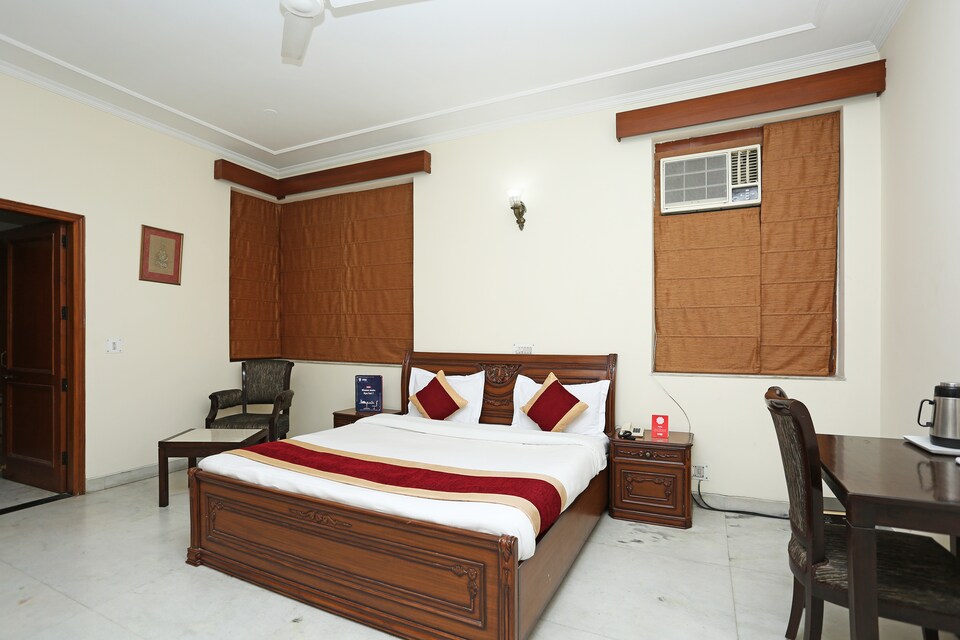 OYO 545 The Abode, Golf Course Road, Gurgaon