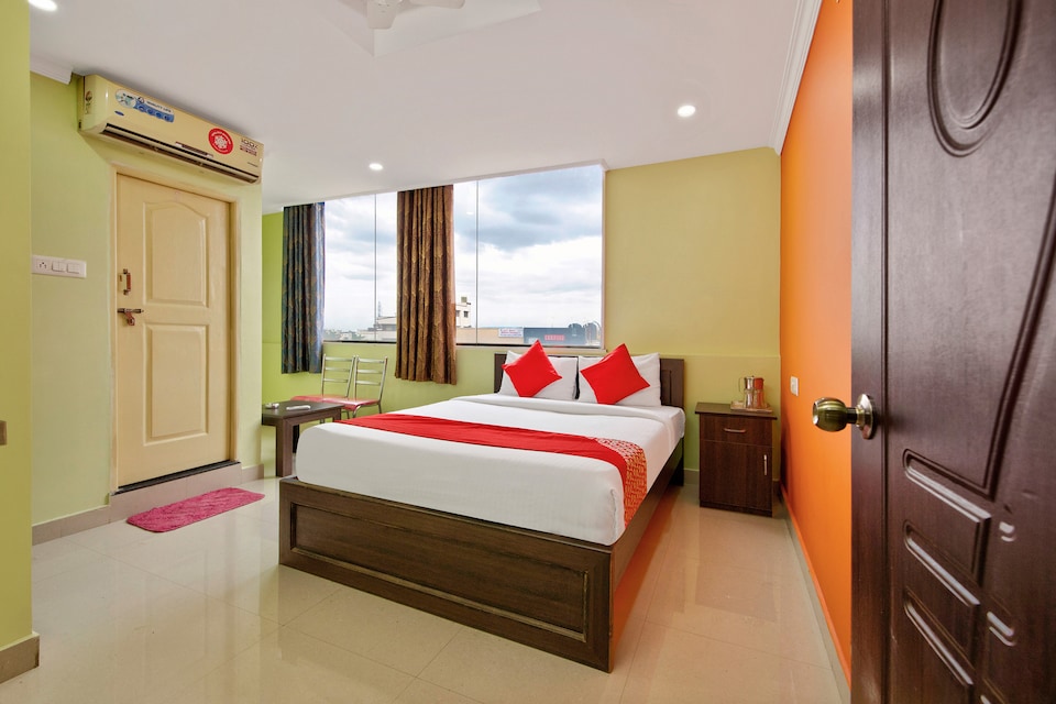 OYO 18936 Blu Royal, Manyata Bangalore, Bangalore