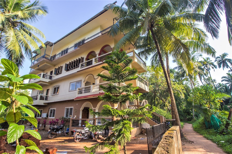 OYO Home 18947 Modern Stay, Morjim Goa, Goa