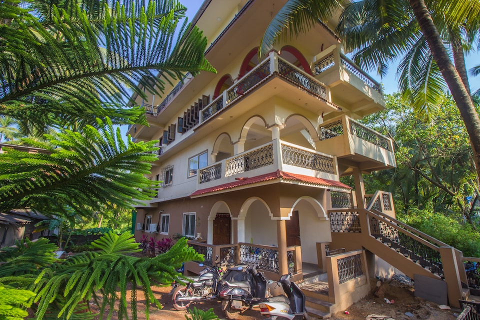 OYO Home 18948 Stately 1BHK, Morjim Goa, Goa