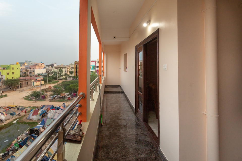 OYO Flagship 18952 Hotel Venisha Residency, Renigunta Road Tirupati, Tirupati