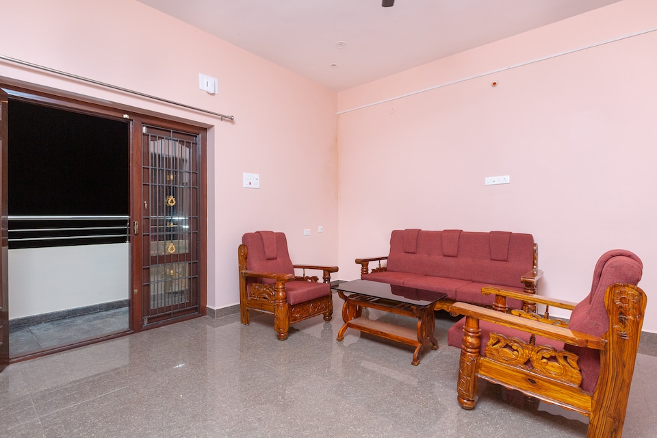 OYO Flagship 18952 Hotel Venisha Residency, Renigunta Road Tirupati, Tirupati