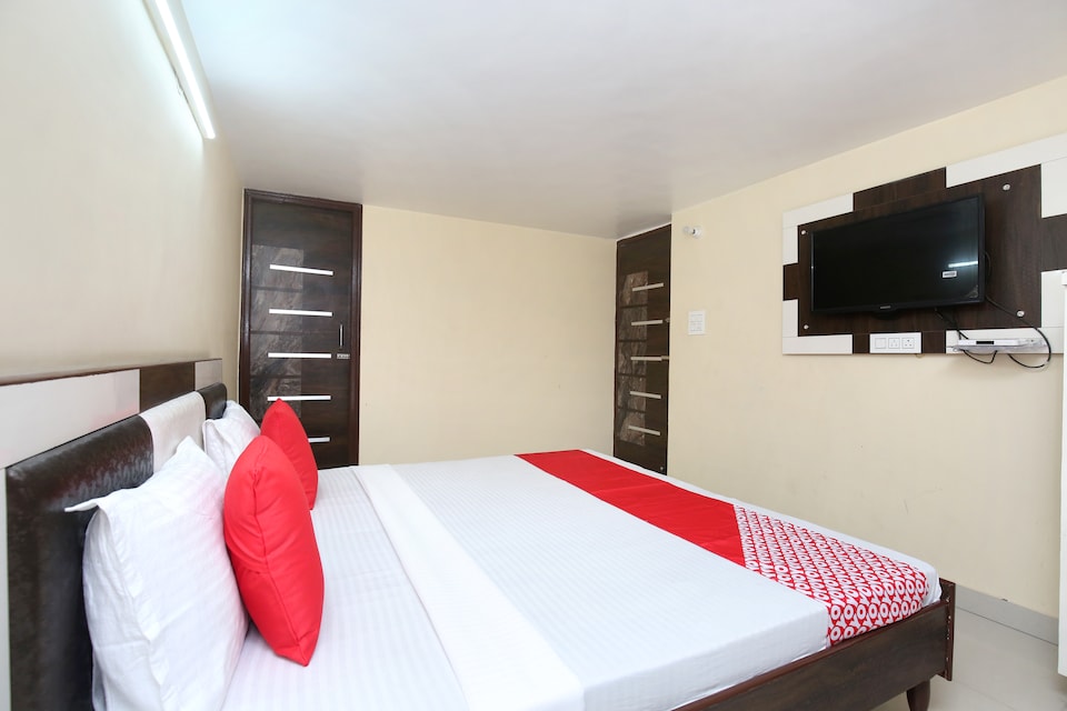 OYO 18957 Royal Heritage, Amritsar Bus Stand, Amritsar