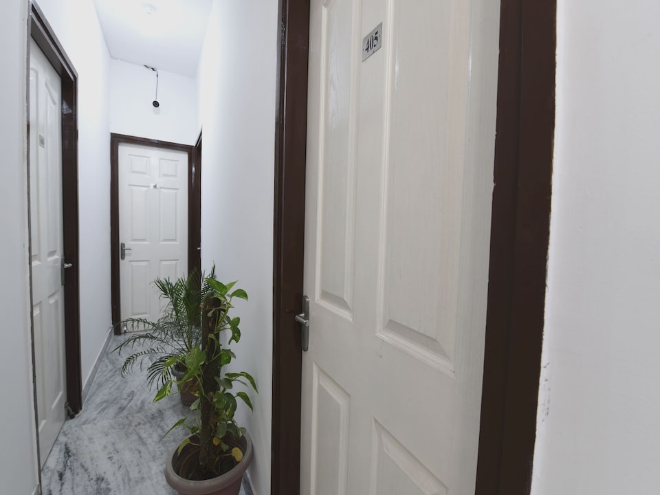 Townhouse OAK OOAK Hotels Delta 1, Greater Noida, Noida