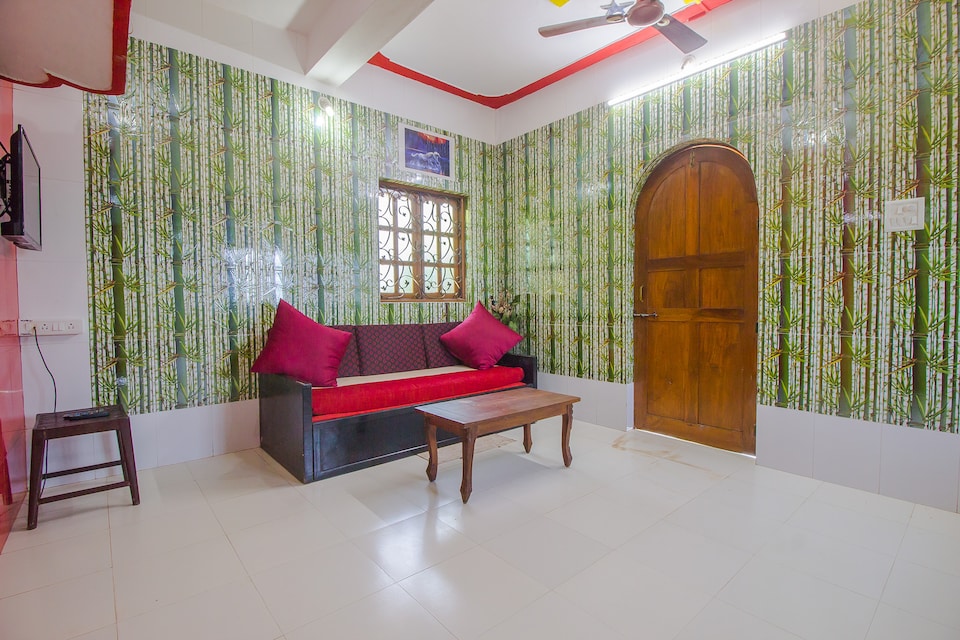 OYO Home 18984 Beachview 3BHK, Calangute Goa, Goa