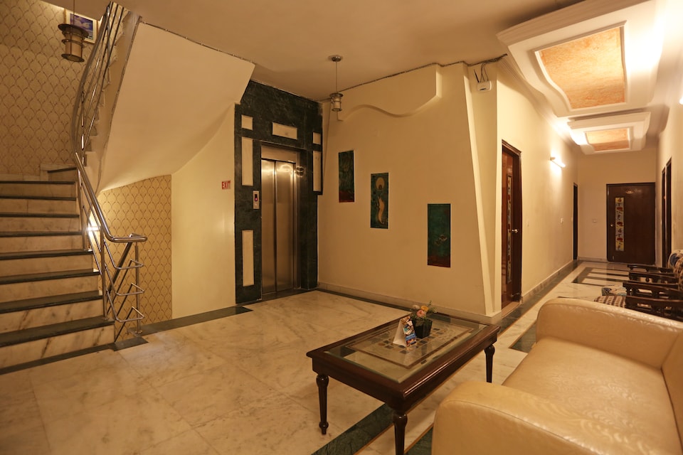 OYO 546 Hotel Paras International, Karol Bagh Delhi, Delhi