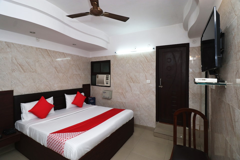 OYO Hotel Gagan, Charbagh Lucknow, Lucknow