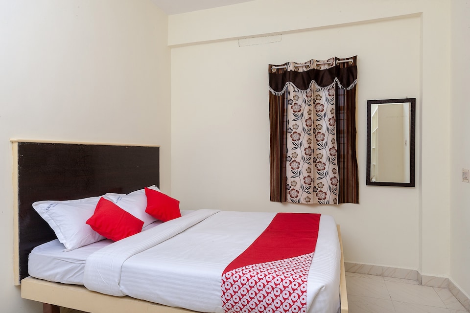 OYO Hotel Sannidhi Residency, Tiruchanur Road Tirupati-II, Tirupati