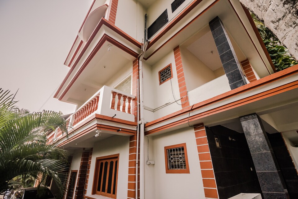 OYO 19027 Peaceful 2BHK Arambol, Arambol Goa, Goa