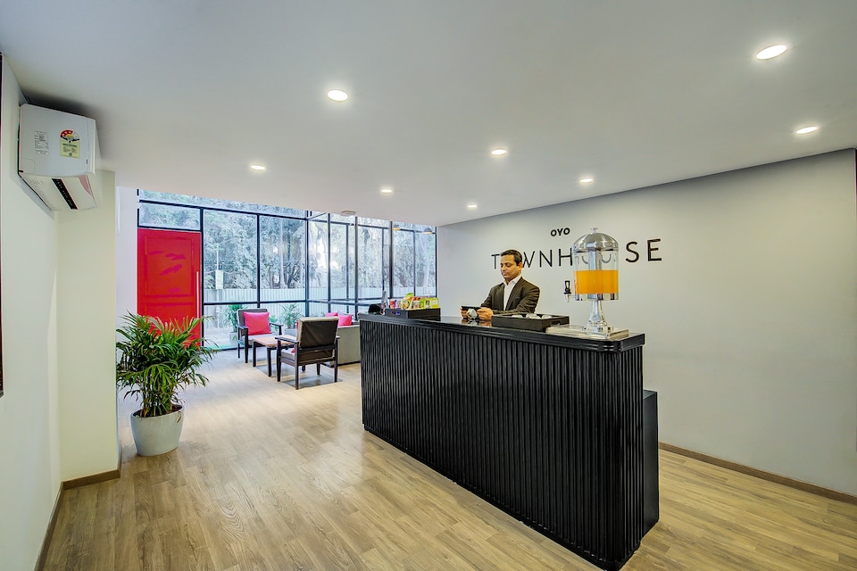 OYO Townhouse 059 Magarpatta, Magarpatta Pune, Pune
