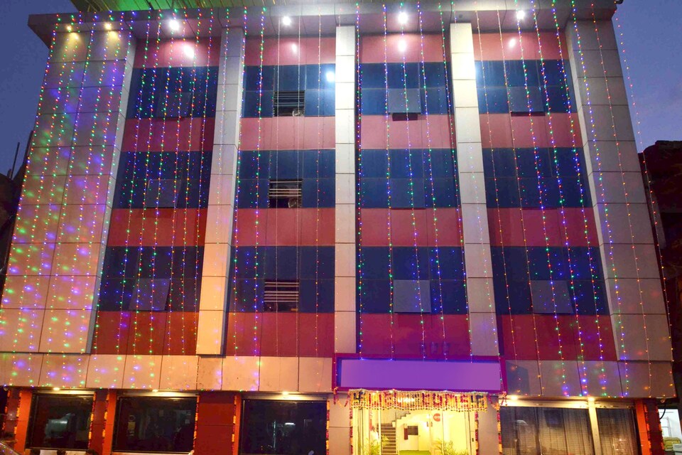 OYO 2933 Hotel Muskan Palace, Main Market Ujjain, Ujjain