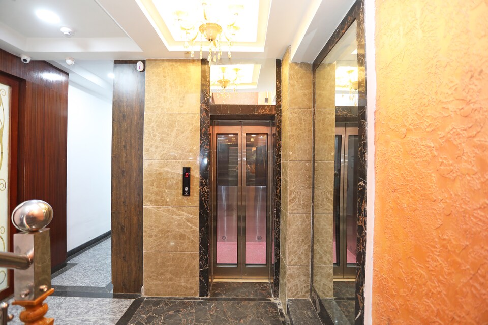 OYO 19122 Mastana Palace, Sigra, Varanasi