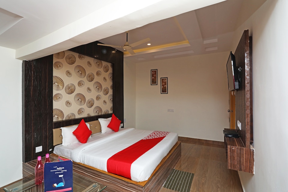 OYO 19144 Hotel Rainbow, Jaidev Vihar, Bhubaneswar