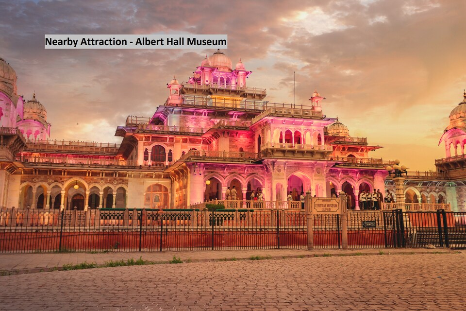 Capital O 19146 Raghav Palace, Sindhi Camp, Jaipur