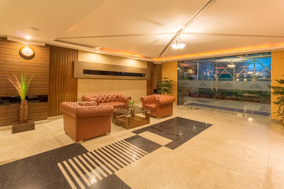 OYO 2936 Hotel Contour, Platan Bazar Guwahati, Guwahati