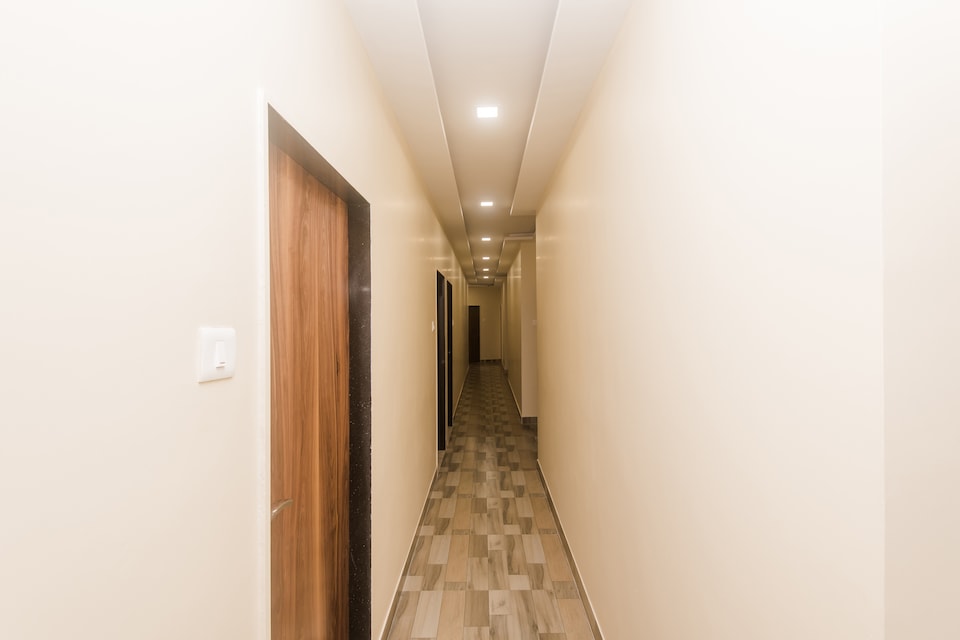 Hotel O Greenforest, Mumbai International Airport, Mumbai