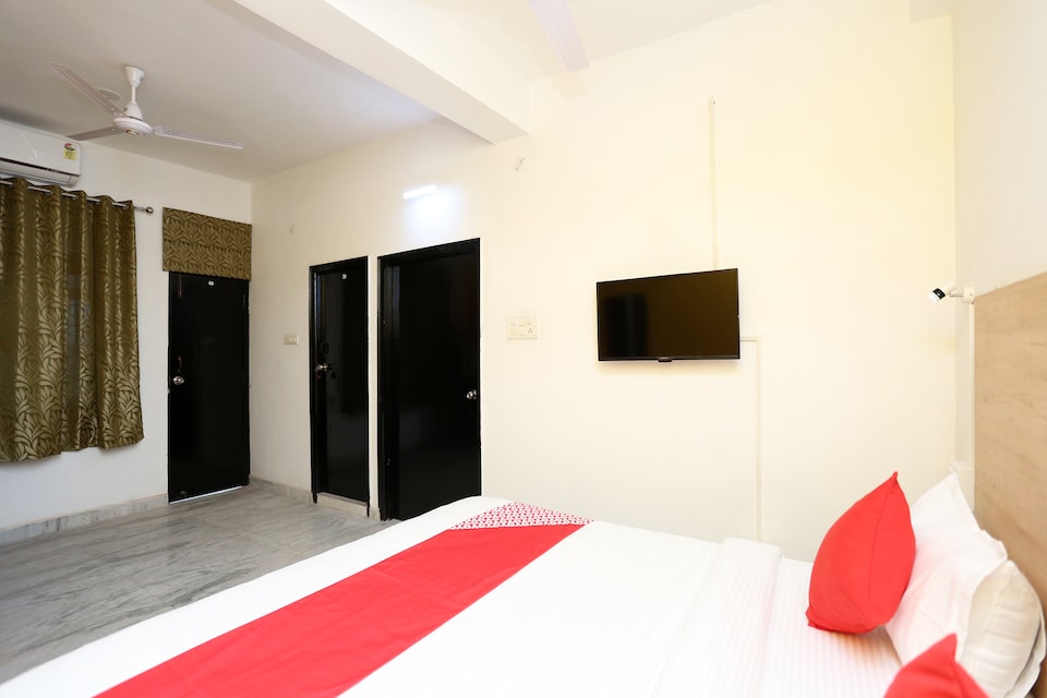 OYO 19166 Sona Mansion, Barra Kanpur, Kanpur