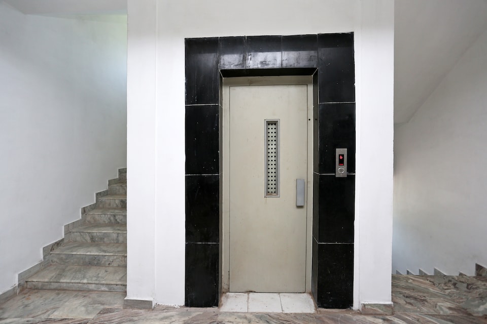 OYO 19166 Sona Mansion, Barra Kanpur, Kanpur