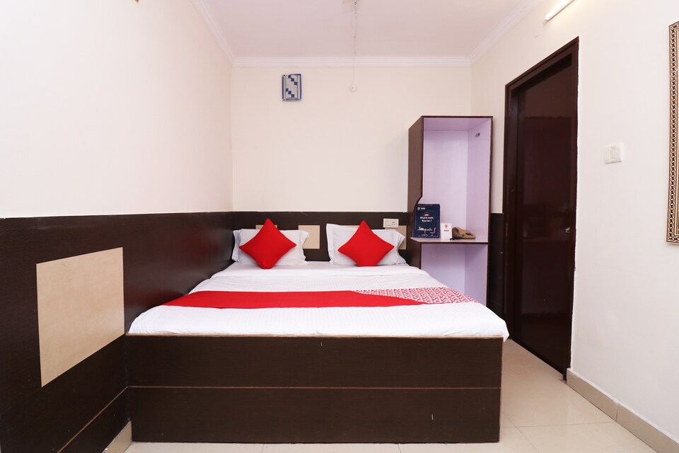 OYO 19170 Dezire, Har Ki Pauri Haridwar, Haridwar