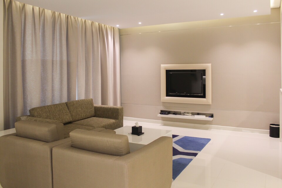 OYO Home 125 Cozy 1 BHK, Downtown Dubai, Dubai
