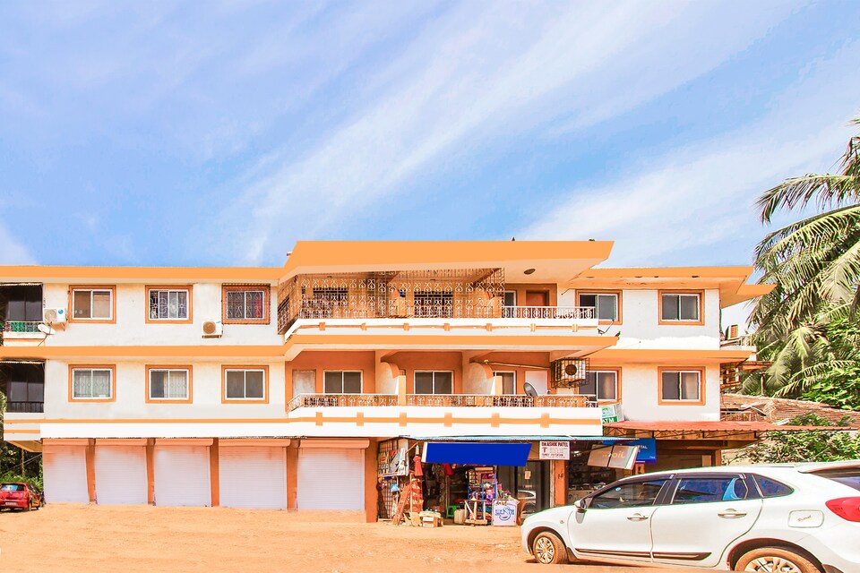 OYO 19175 Home Spacious 2BHK Pilerene, Candolim Goa, Goa