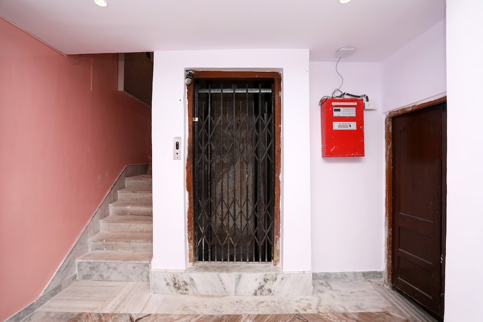 Flagship 19290 Bag Bazaar, Sealdah Kolkata, Kolkata