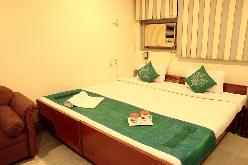 OYO 2941 near Royd Street, Esplanade Kolkata, Kolkata