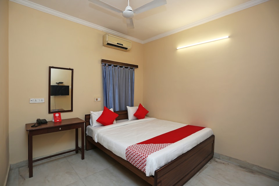 Flagship 19310 Bright Street Park Circus, Park Circus Kolkata, Kolkata