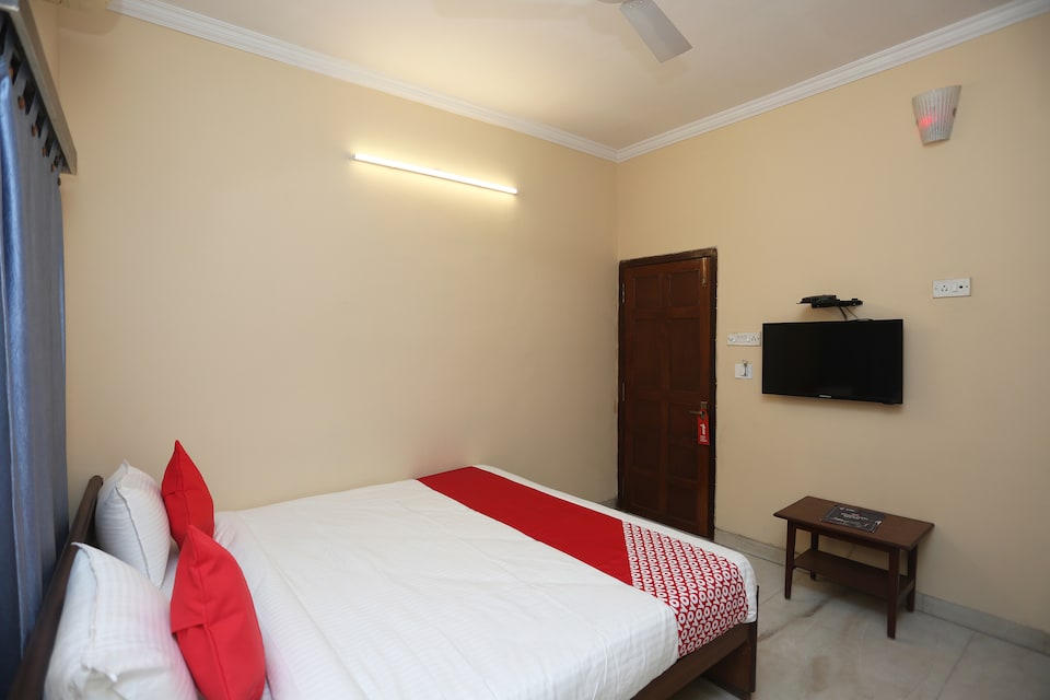 Flagship 19310 Bright Street Park Circus, Park Circus Kolkata, Kolkata