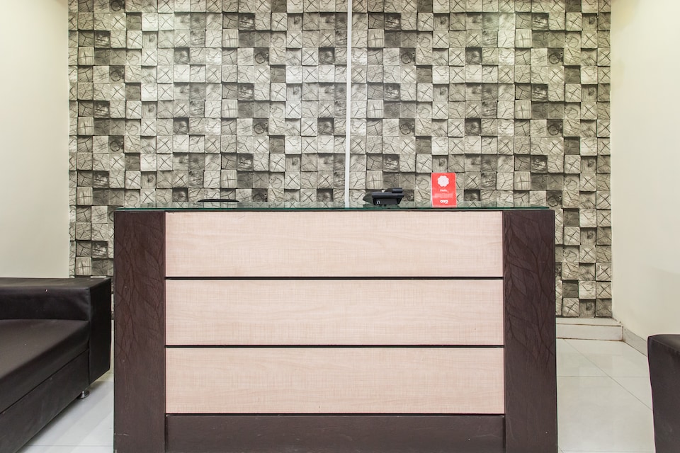 OYO 19316 Hotel Mahati, Rajender Nagar, Indore