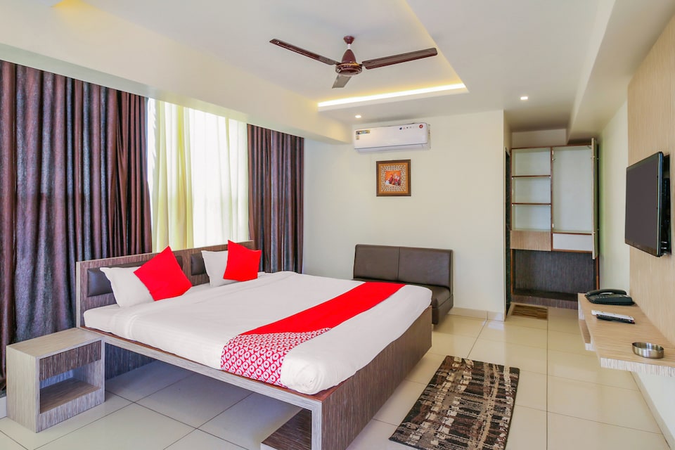 OYO Hotel Surya Comforts, Kolhapur, Kolhapur