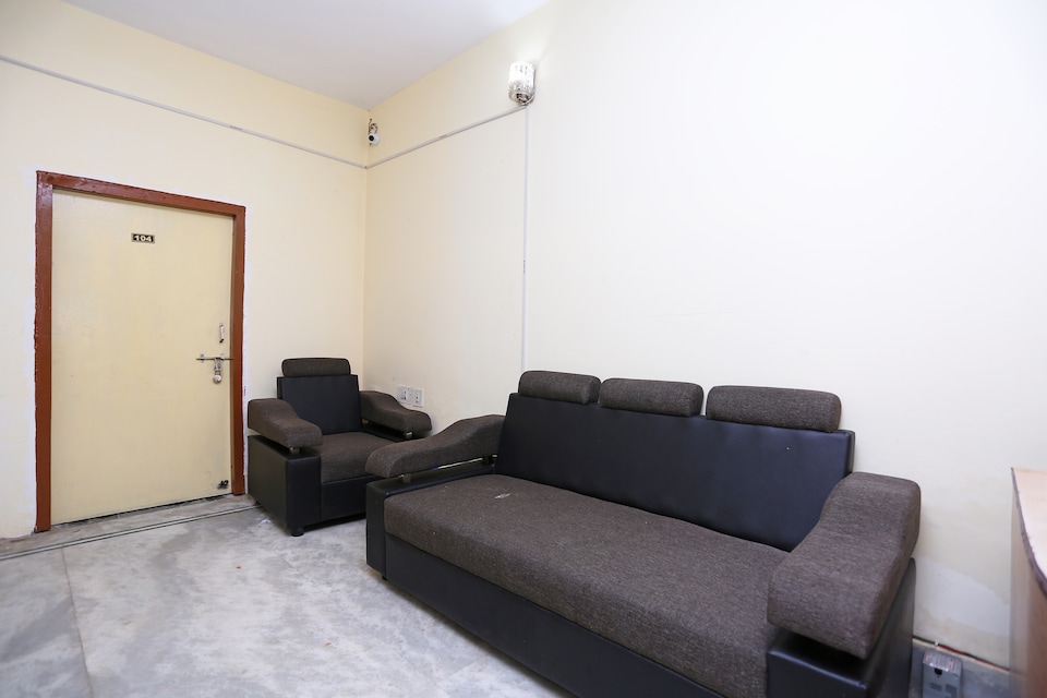 OYO Shiv Sai Guest House, Khandagiri Bhubaneswar, Bhubaneswar