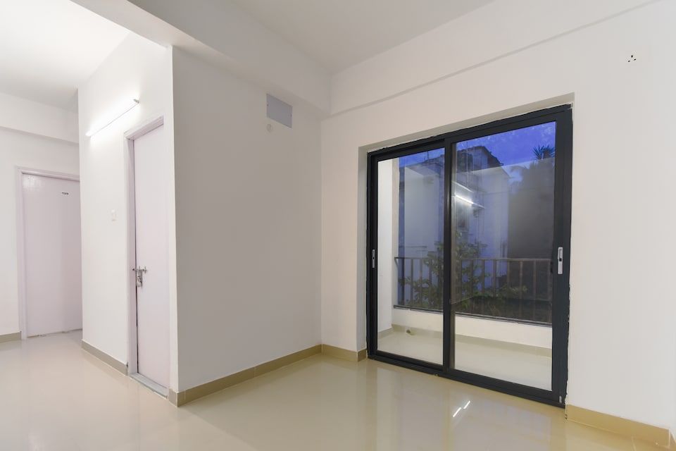 Flagship 19341 Baruipur, Santoshpur Kolkata, Kolkata