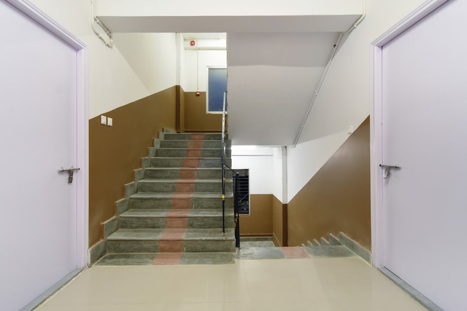 Flagship 19341 Baruipur, Santoshpur Kolkata, Kolkata