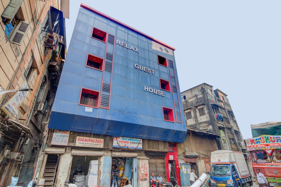 OYO Relax Guest House Near Marine drive beach, Mumbai CST-Churchgate-Colaba, Mumbai