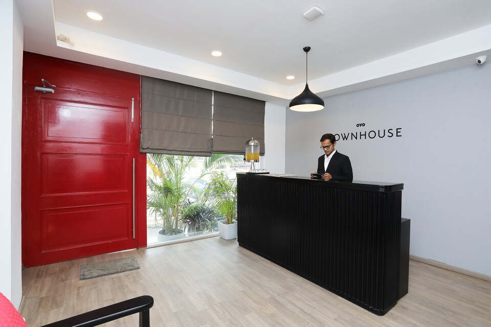 OYO Townhouse 060 Airport Green Arcade, VIP Road Kolkata, Kolkata