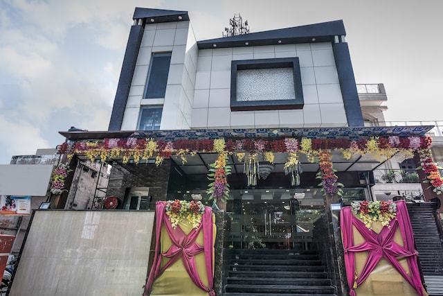 OYO Forever Banquet & Rooms