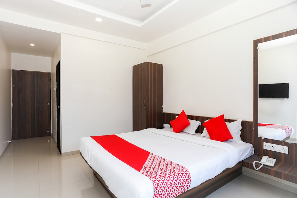 OYO 19404 Hotel Namrata, Panchavati-Adgaon, Nashik