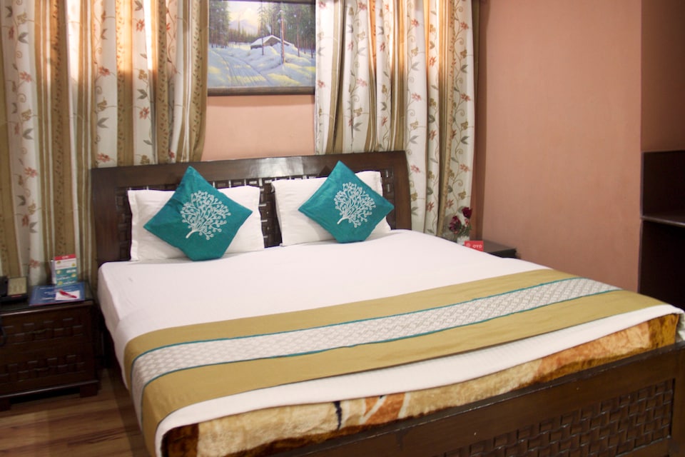 OYO Rooms 139 Near Kailash Colony Metro Station, Nehru Place, Delhi