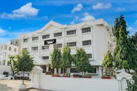 Super Townhouse Subhash Nagar Formerly Royal Palazzo