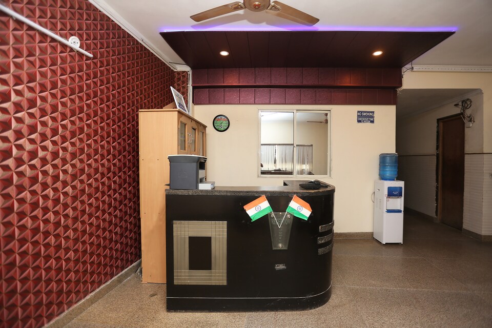 OYO 19452 Hotel Swift Inn, Airport Delhi, Delhi Transit