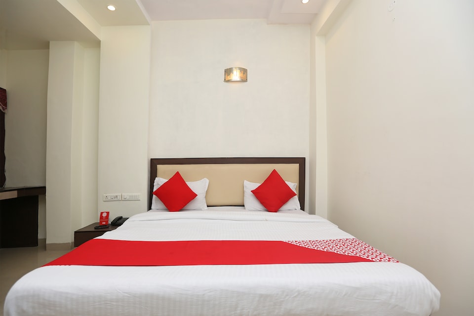 OYO 19459 Hotel The Kamta, Corporate Complex, Agra