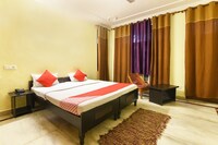 OYO Rose View Near Iskcon Temple Noida